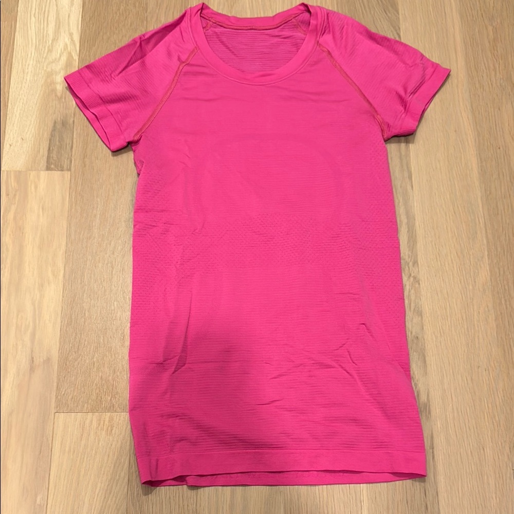 Lululemon Athletica Hot Pink Short Sleeve Tee